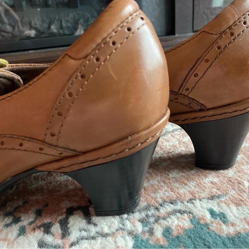 Cobb Hill by New Balance ALMOND Oxfords, Sheila leather, 6, Winter Sale - Picture 7 of 10